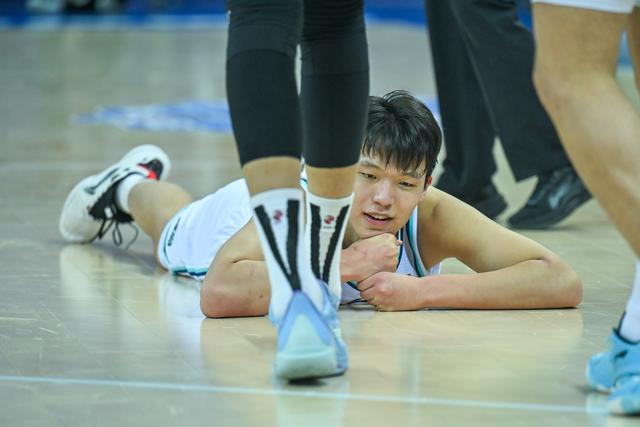 （体育）篮球——CBA常规赛：天津先行者不敌青岛国信制药-11.jpg
