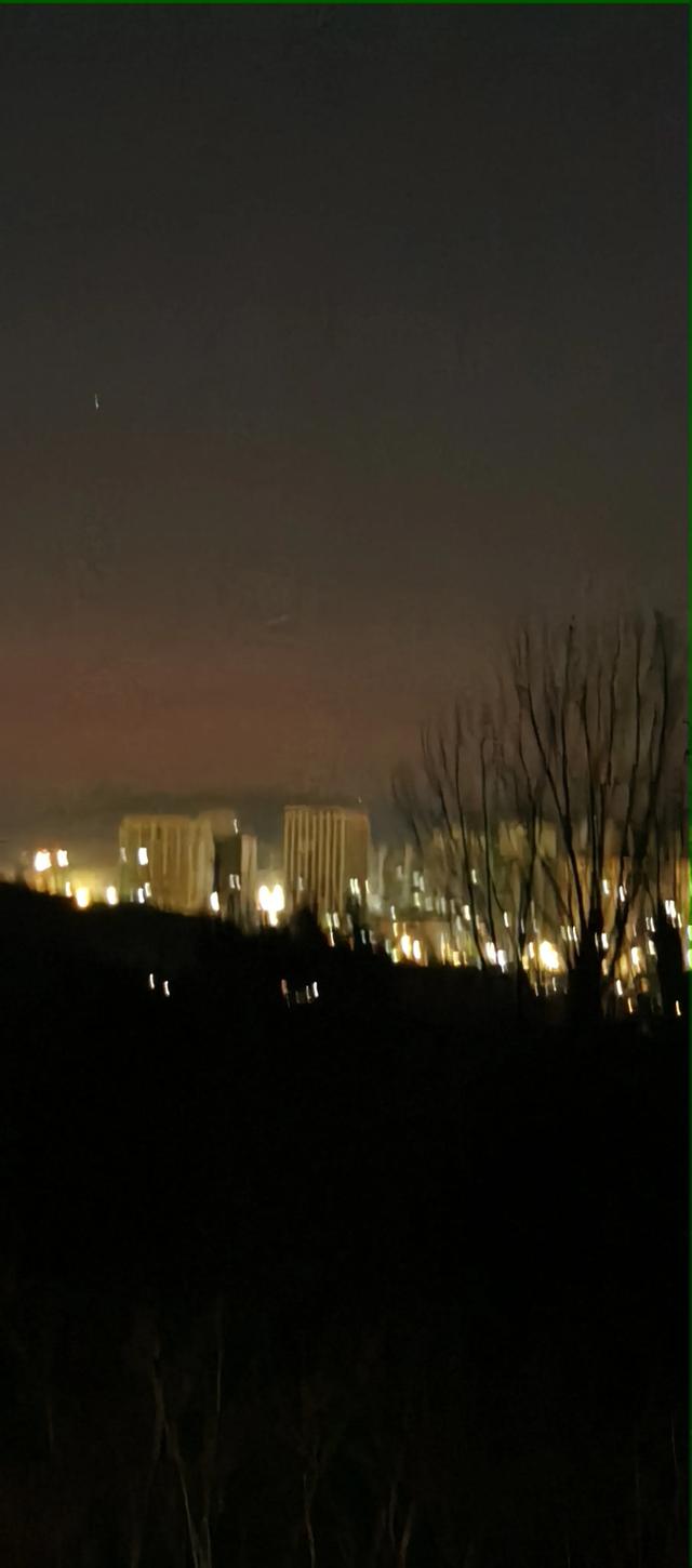 《头条首发》-5.jpg