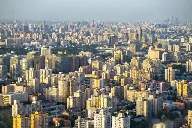 今日头条爆款文章。热搜爆文，穷人与富人。谁更能推动社会发展-1.jpg