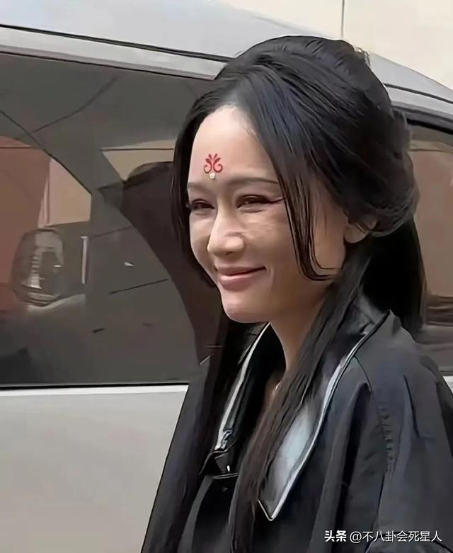 满脸痘、五五分、虎背熊腰，明星生图曝光，刘亦菲也“栽”了！-2.jpg