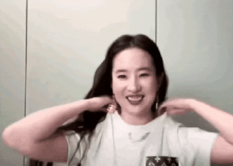 满脸痘、五五分、虎背熊腰，明星生图曝光，刘亦菲也“栽”了！-12.jpg