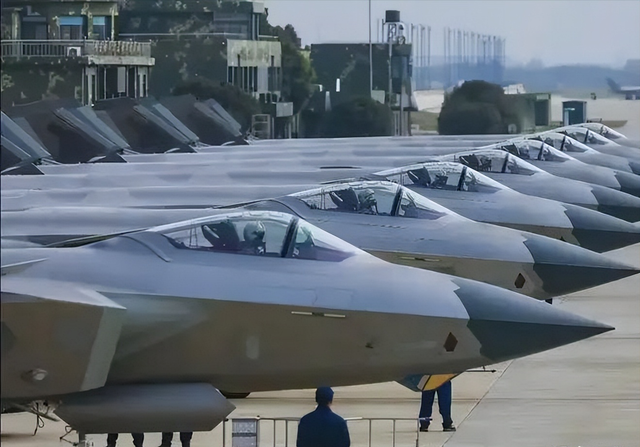 从海陆空三军装备来对比，2024年中美之间的军事实力，还差多少-20.jpg