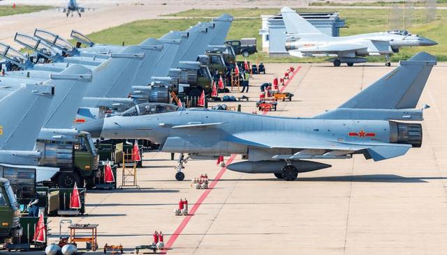 从海陆空三军装备来对比，2024年中美之间的军事实力，还差多少-23.jpg