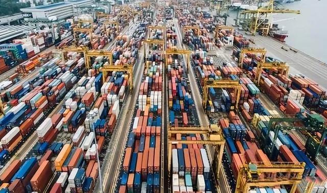 加拿大国土面积比中国还大，但兵力仅6万多，为何美国不将其吞并-18.jpg