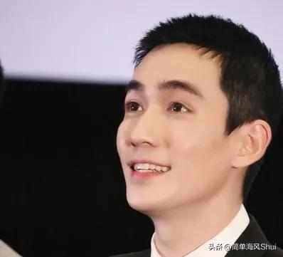 娱乐圈十位“干净”的明星-14.jpg