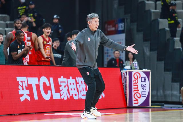 #（体育）篮球——CBA常规赛：深圳马可波罗胜天津先行者-10.jpg