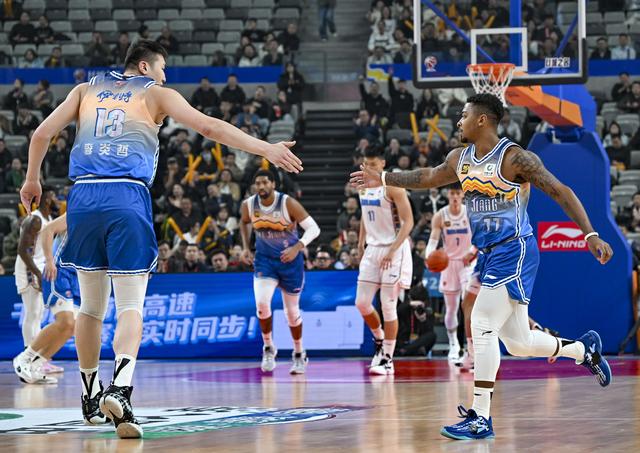 （体育）篮球——CBA常规赛：新疆伊力特胜北京北汽-4.jpg