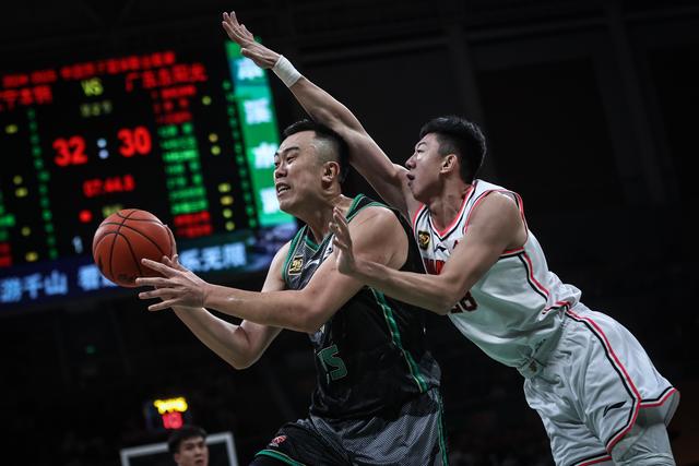 （体育）篮球——CBA常规赛：辽宁本钢胜广东东阳光-7.jpg