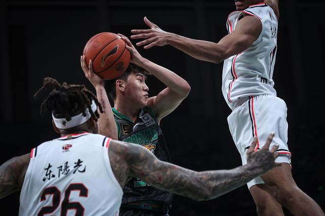 （体育）篮球——CBA常规赛：辽宁本钢胜广东东阳光-10.jpg
