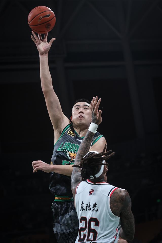 （体育）篮球——CBA常规赛：辽宁本钢胜广东东阳光-11.jpg