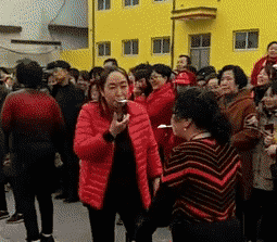 每天一笑，50张搞笑动图：三个感叹号，是他最后的警告！-1.jpg