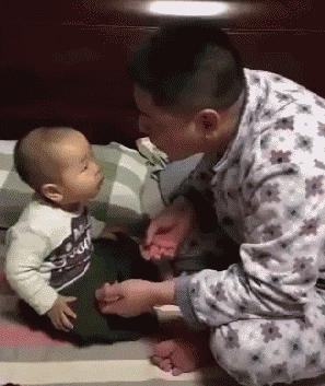 每天一笑，50张搞笑动图：三个感叹号，是他最后的警告！-41.jpg