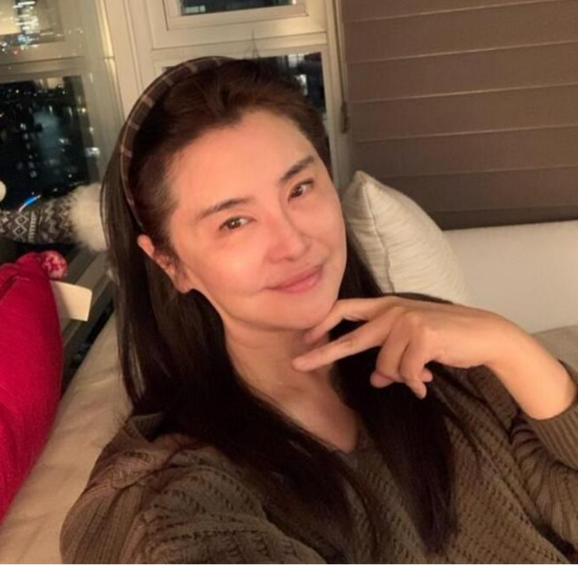 不工作不拍戏，在温哥华住16年的王祖贤，她的收入都是从何而来？-2.jpg