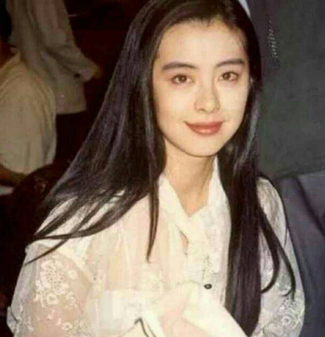 不工作不拍戏，在温哥华住16年的王祖贤，她的收入都是从何而来？-4.jpg