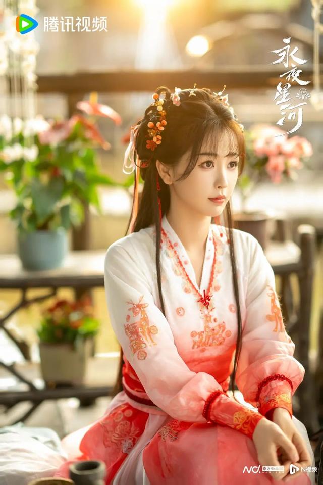 2024南都娱乐年鉴·人物篇：虞书欣，“明星”的示范-2.jpg