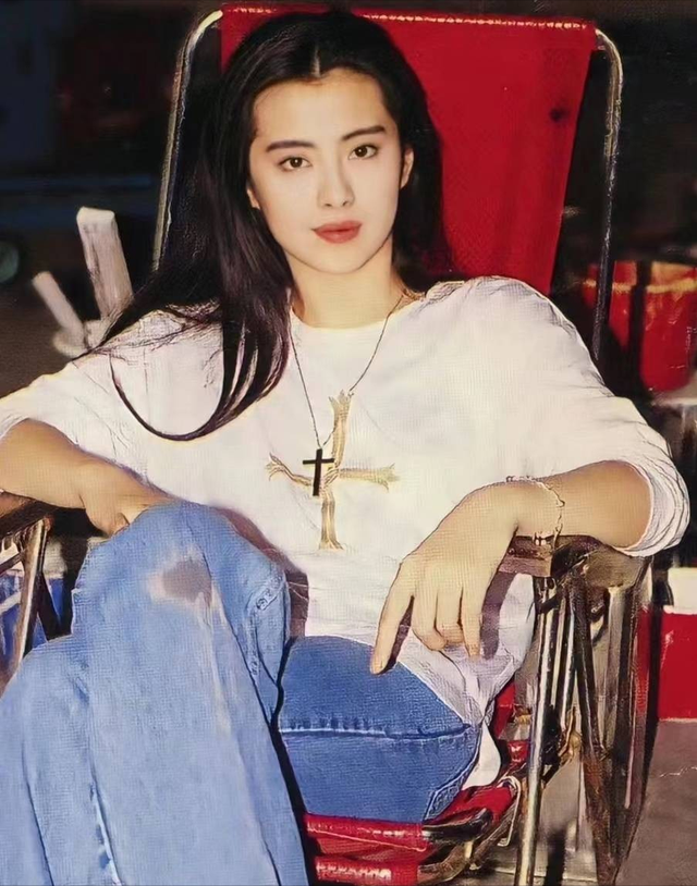 不工作不拍戏，在温哥华住16年的王祖贤，她的收入都是从何而来？-4.jpg