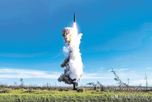 回顾2024，中国军事实力十大名场面-5.jpg