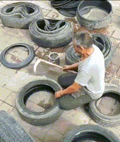 哈哈大笑，搞笑动图，你能看到第几张保持不笑，此门为谁开？-14.jpg