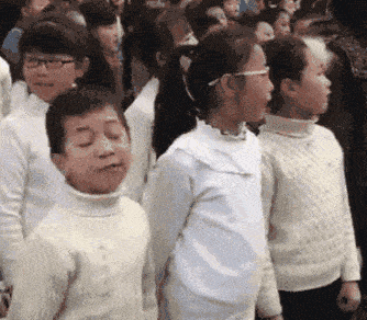 哈哈一笑，搞笑动图，这条路应该挺贵啊-3.jpg