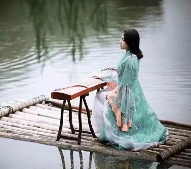 55,七绝 致意《今日头条》各位网友-1.jpg