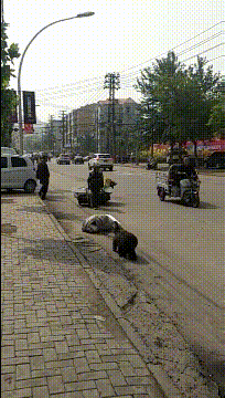 笑一笑，50张搞笑动图：你知道这是什么成语吗？-30.jpg