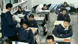 笑一笑，50张搞笑动图：你知道这是什么成语吗？-47.jpg