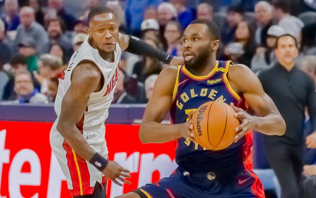 （体育）篮球——NBA常规赛：勇士不敌热火-7.jpg