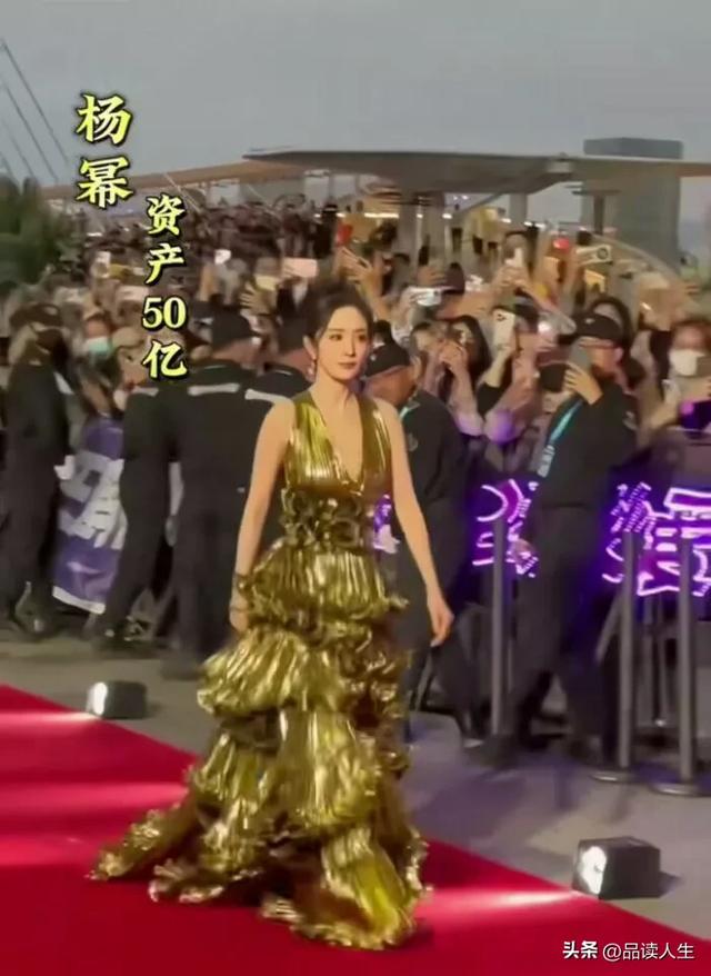 演艺圈十位女明星资产，个个美若天仙都还是富婆，大家喜欢哪一位-2.jpg