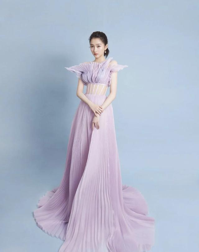 女明星-2.jpg