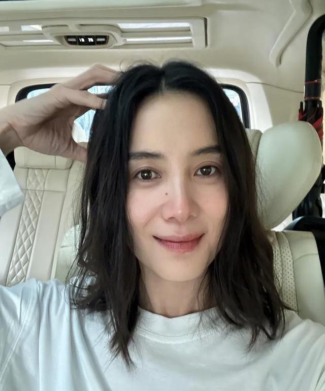 明星素颜无滤镜生图，谁是天生明星脸，谁又是资本强捧，一目了然-4.jpg