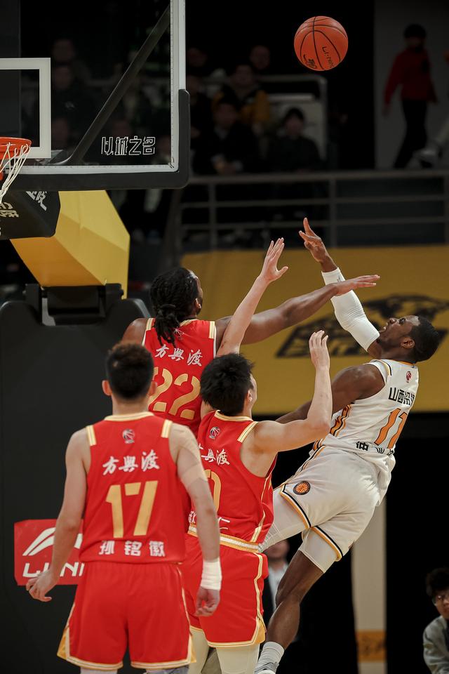 （体育）篮球——CBA常规赛：浙江方兴渡胜山西汾酒-6.jpg