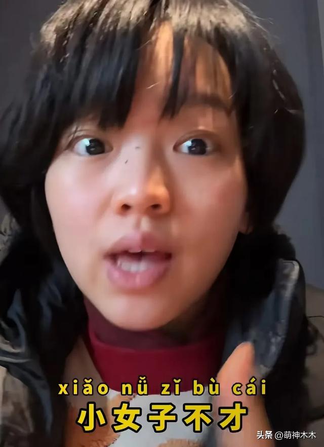 明星整活欢迎老外：曾黎戴中国抹额，沈梦辰介绍好友，杨迪飙英文-10.jpg