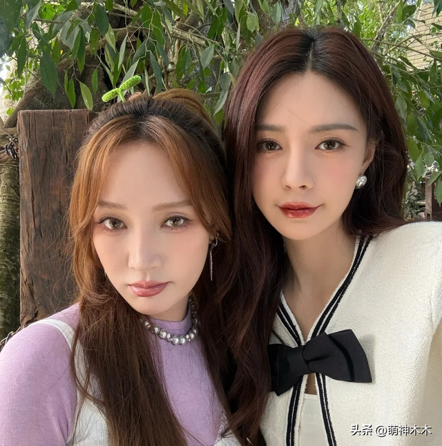 明星整活欢迎老外：曾黎戴中国抹额，沈梦辰介绍好友，杨迪飙英文-19.jpg