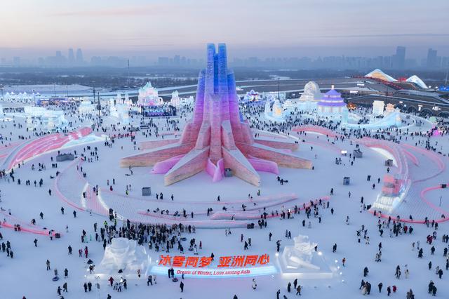 新华全媒头条｜干字当头 破浪前进——2025年中国经济开局述评-4.jpg