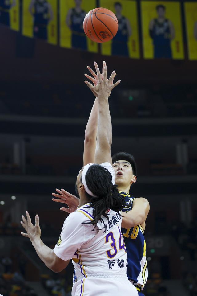 #（体育）篮球——CBA常规赛：广东东阳光胜北京控股-3.jpg