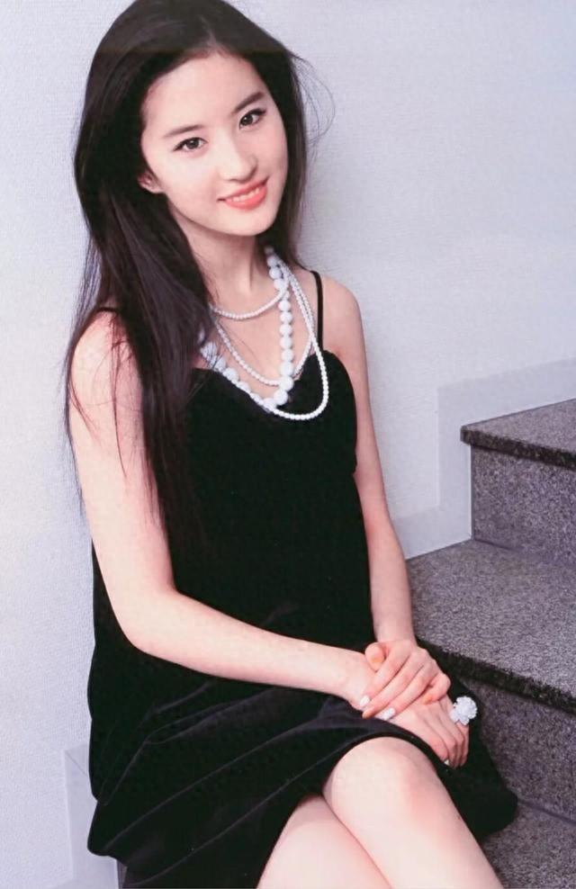 娱乐圈的所有女明星，谁能是娱乐圈的绝世佳人呢-1.jpg