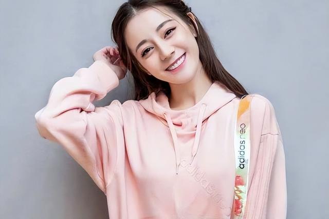 娱乐圈的所有女明星，谁能是娱乐圈的绝世佳人呢-3.jpg