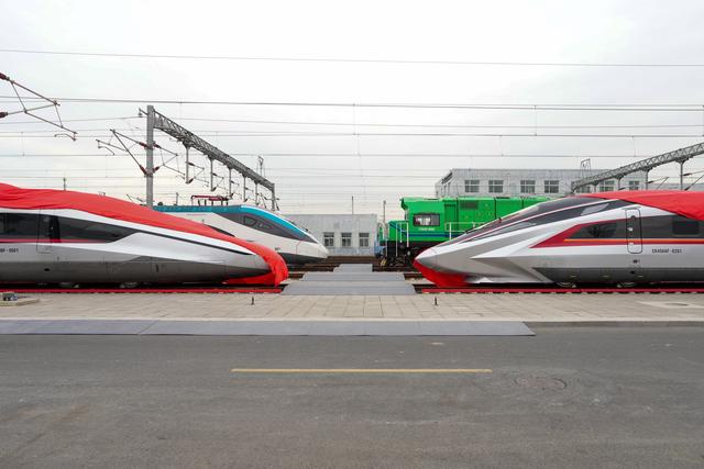 新华全媒头条丨跃上新台阶 奋进新航程——透视2024年中国经济成绩单-1.jpg