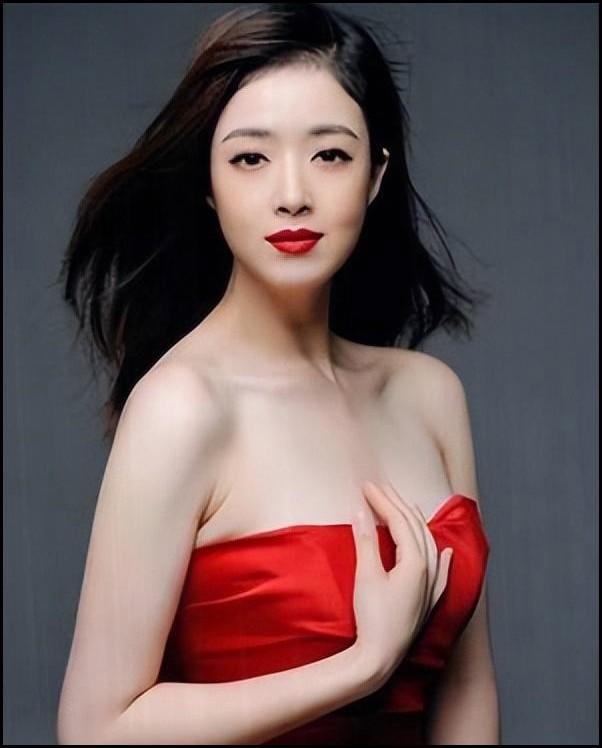 盘点内娱身材丰腴的10位女明星，你最喜欢哪一位-7.jpg