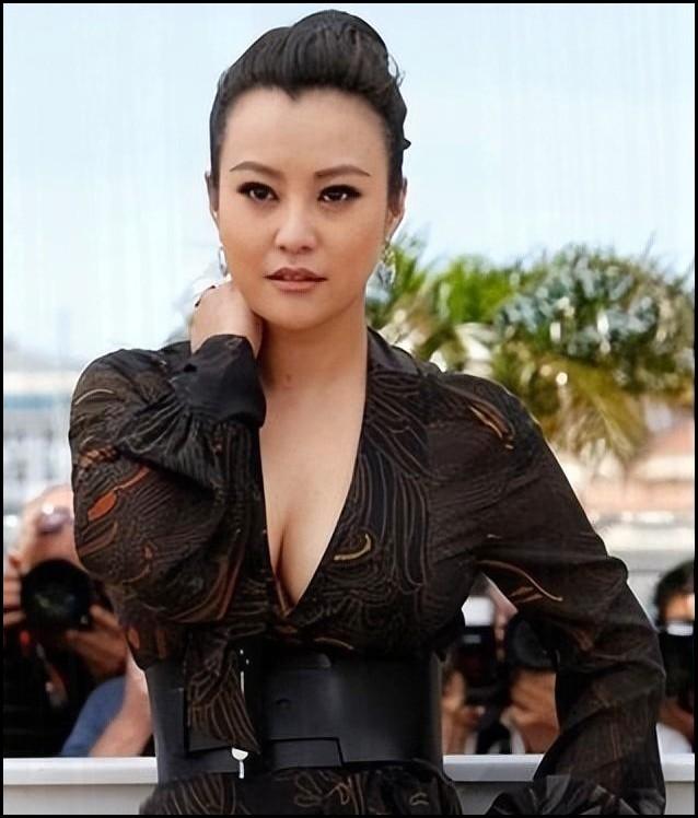 盘点内娱身材丰腴的10位女明星，你最喜欢哪一位-9.jpg