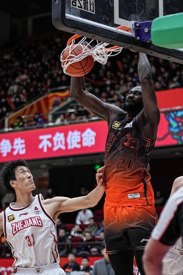 （体育）篮球——CBA常规赛：山东高速胜浙江稠州金租-3.jpg