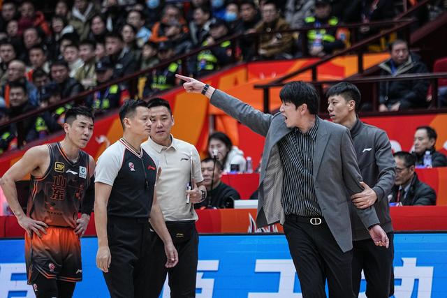 （体育）篮球——CBA常规赛：山东高速胜浙江稠州金租-13.jpg
