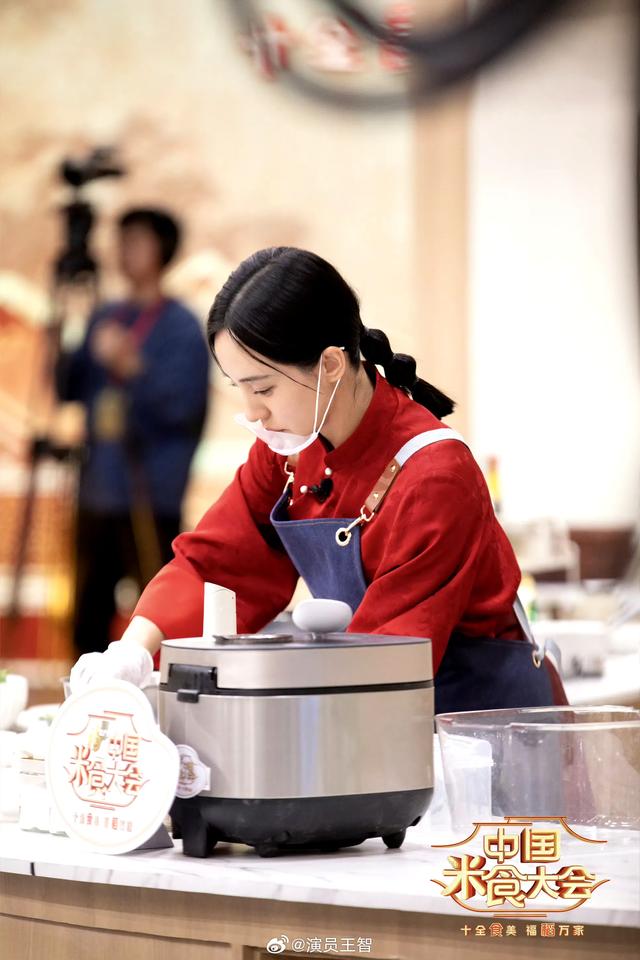美女明星-3.jpg