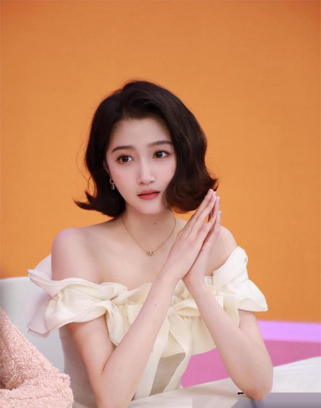 央视年度盛典节目单，暴露5位顶级资源咖，比流量明星地位高-6.jpg