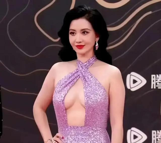 明星无滤镜下的真实容颜，残酷的娱乐圈，她们的真实状态如何？-6.jpg