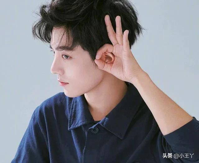 娱乐圈风云变幻：杨紫到王菲，十大明星热点大揭秘-9.jpg
