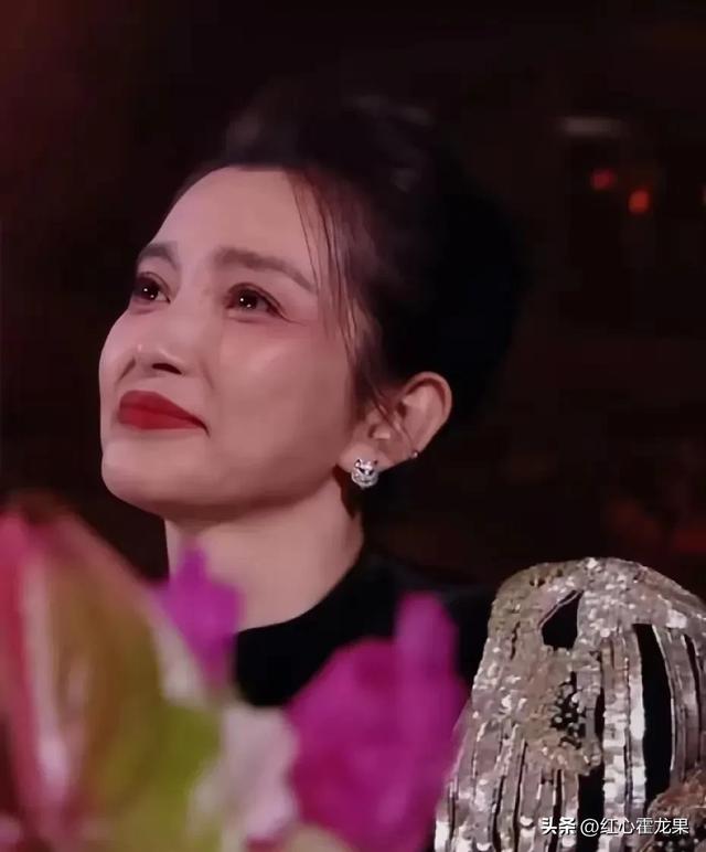 娱乐圈明星无滤镜实拍照大曝光，颜值身材双双崩塌？-2.jpg