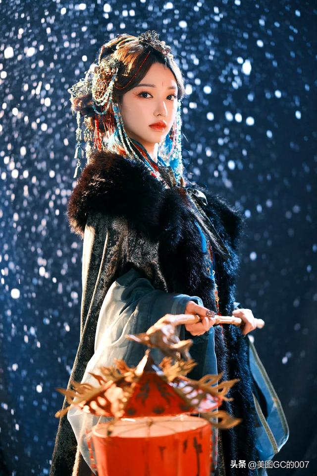 明星图片程潇-4.jpg