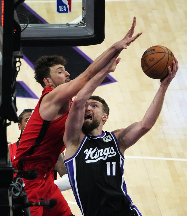 （体育）篮球——NBA常规赛：国王胜火箭-5.jpg