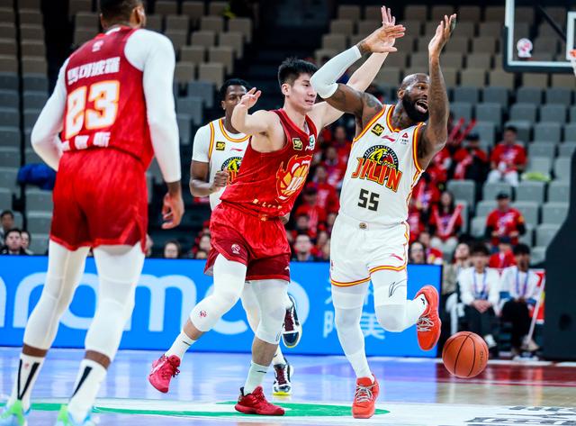 #（体育）篮球——CBA常规赛：深圳马可波罗胜九台农商银行-6.jpg